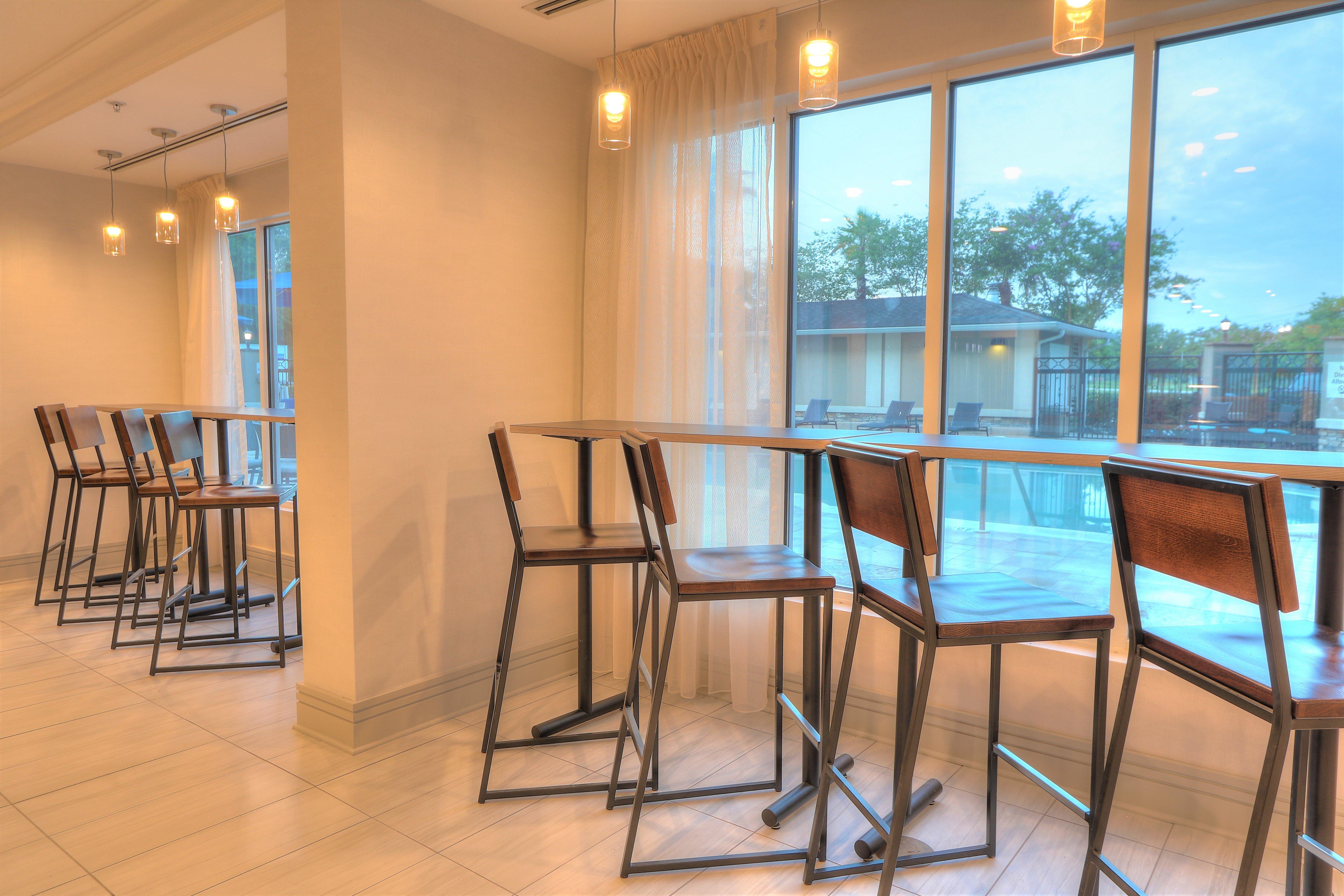 Holiday Inn Express Hotel & Suites Mobile Saraland By Ihg Exterior photo